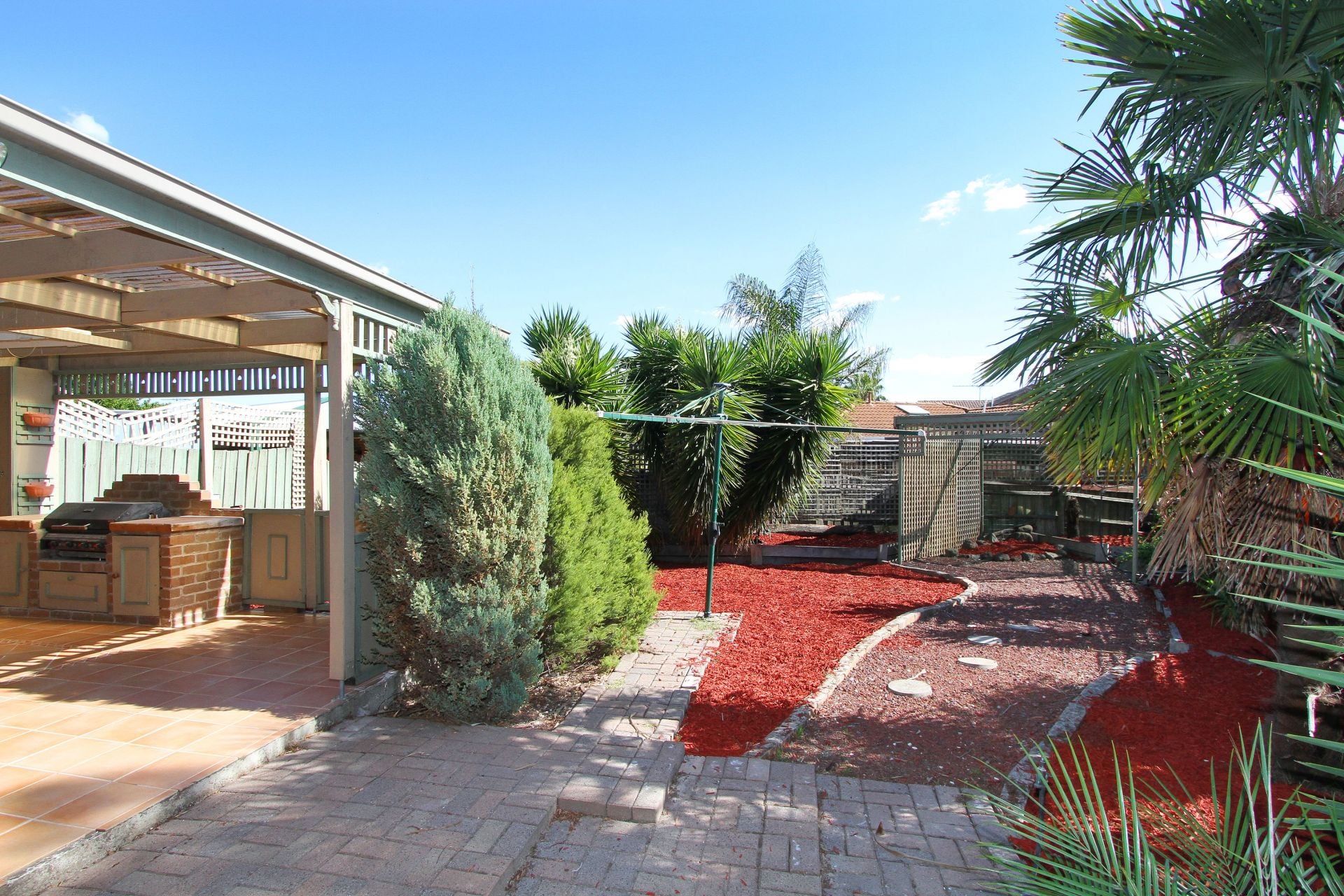 IDEAL FAMILY HOME