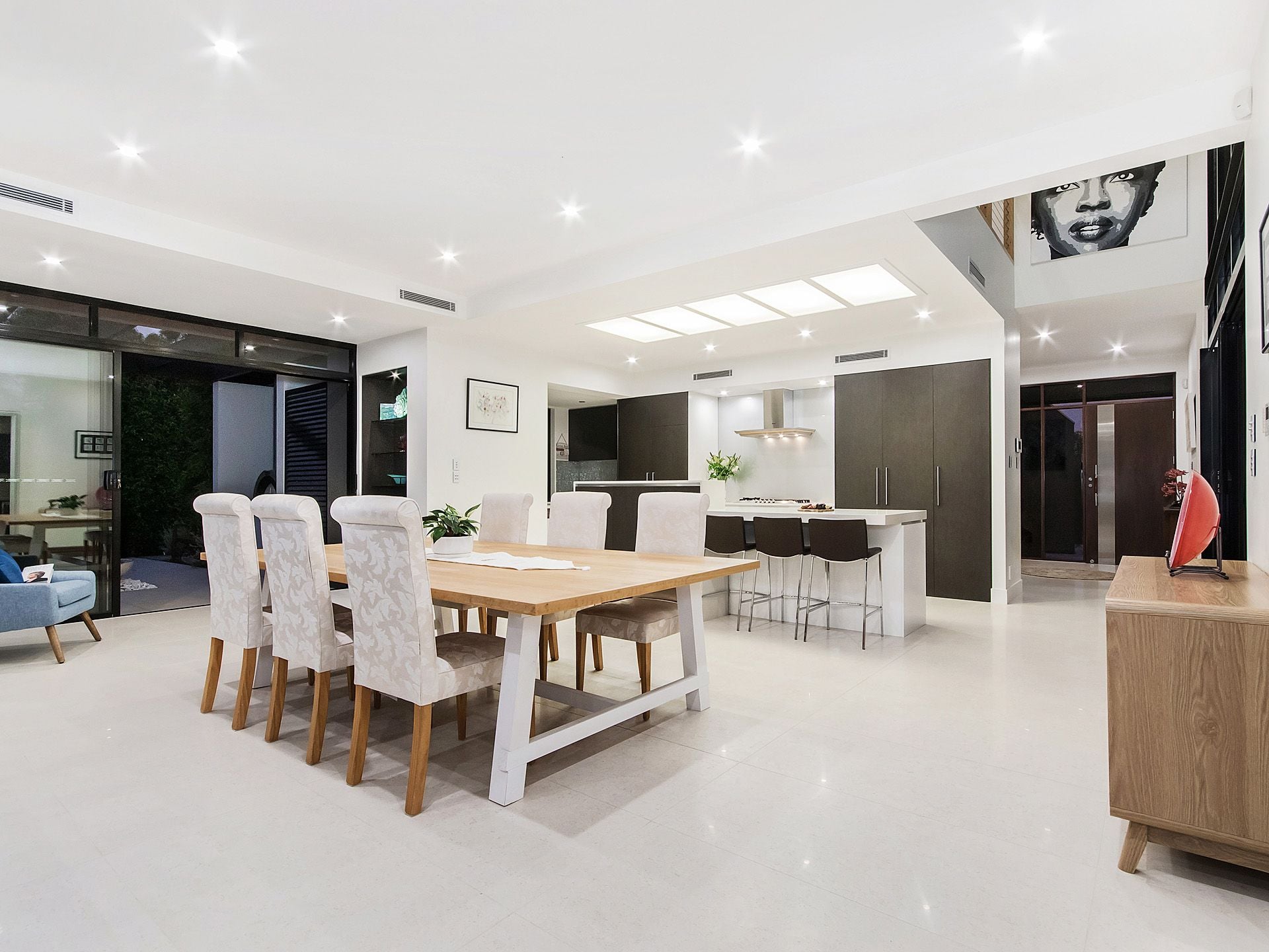 143 Chesterfield Drive, BONOGIN | Amir Prestige Group