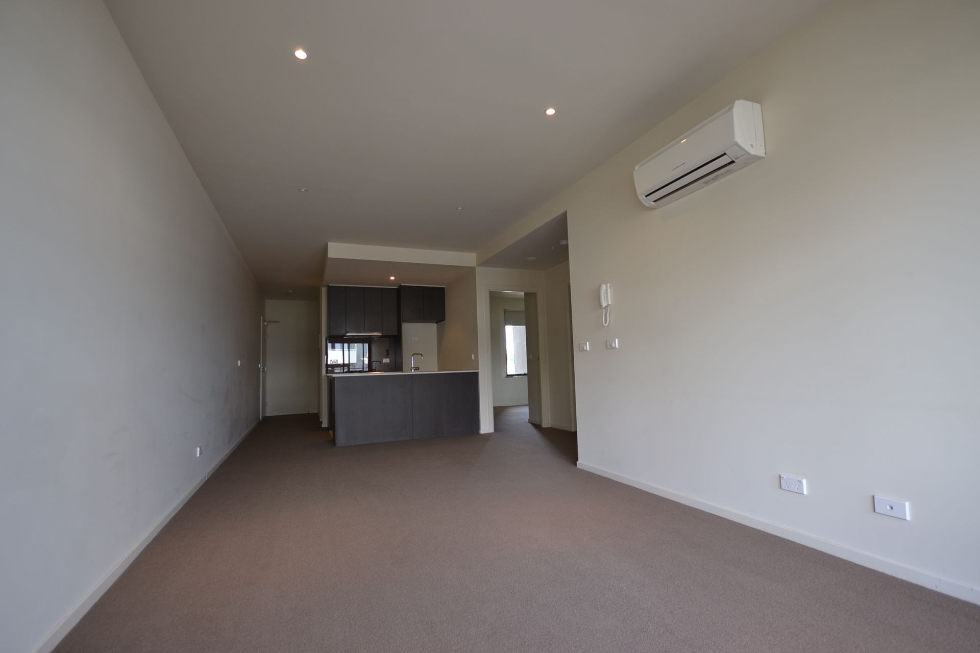 GREAT APARTMENT IN GREAT LOCATION