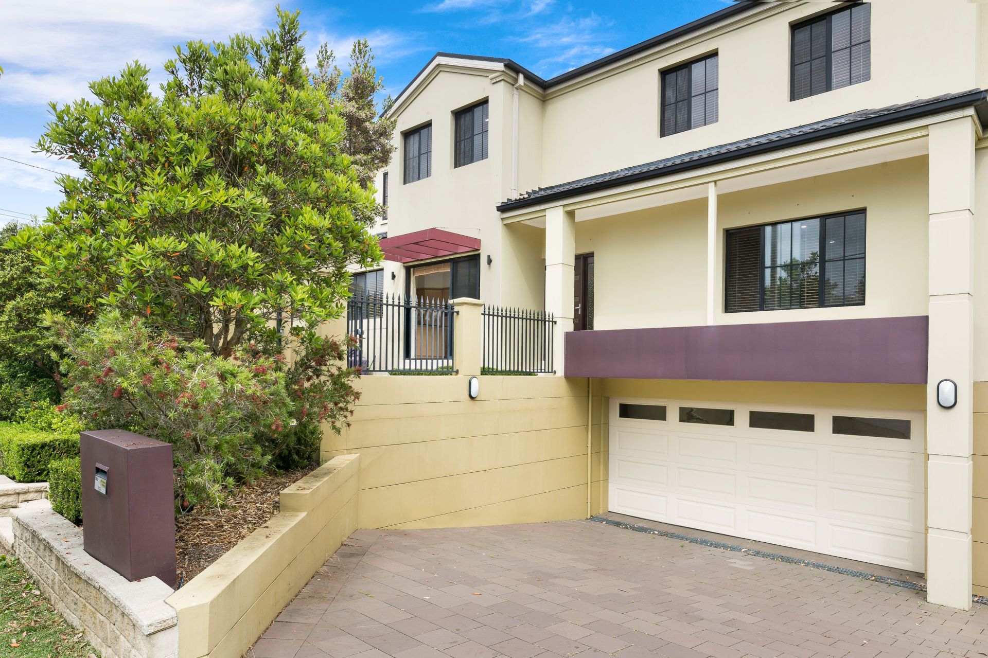 2/25-27 Jacaranda Road, CARINGBAH, Caringbah - Thumbnail 2
