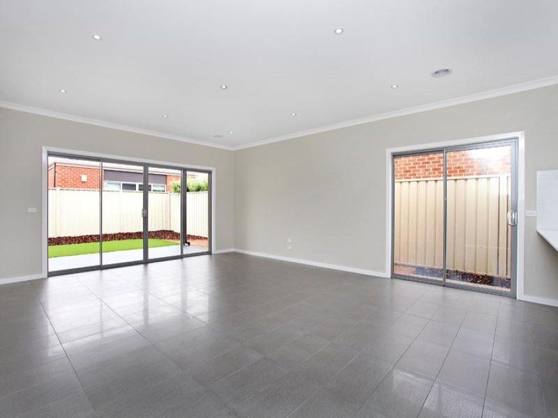 12 Jamieson Link, Caroline Springs - Thumbnail 5