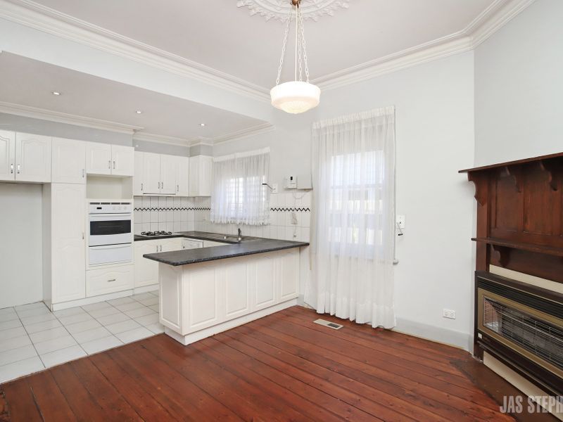 77 Chirnside Street KINGSVILLE VIC, Kingsville - Thumbnail 5