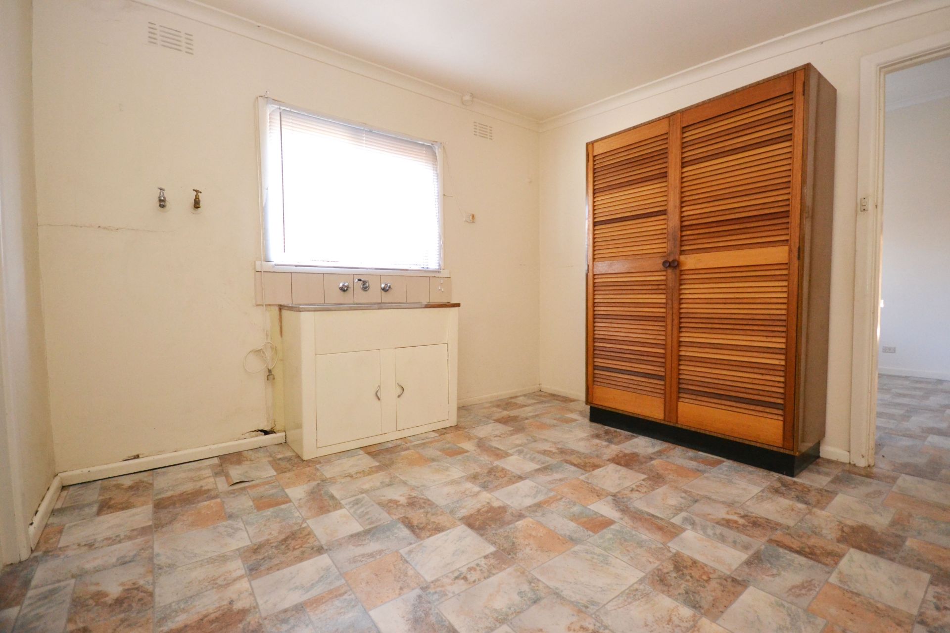 ORIGINAL CHARM IN A GREAT LOCATION