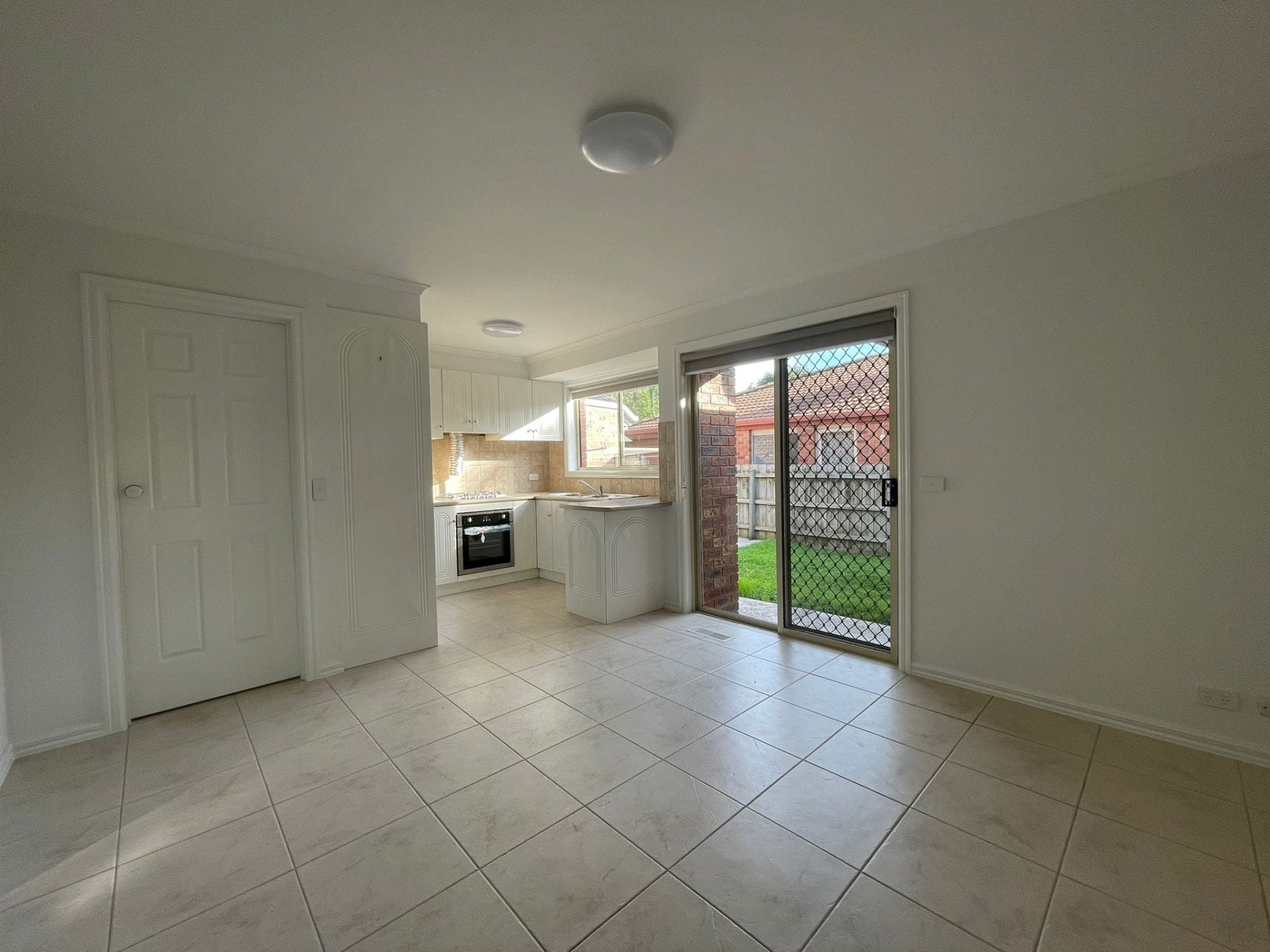 Affordable, Low Maintenance & Double Garage...