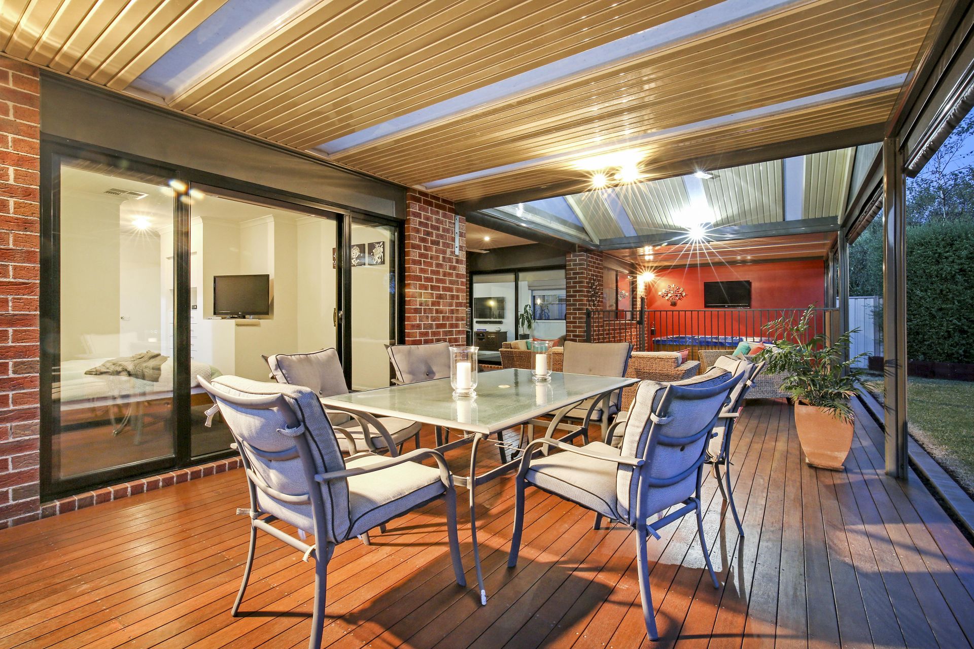 Superior Living, Stunning Alfresco