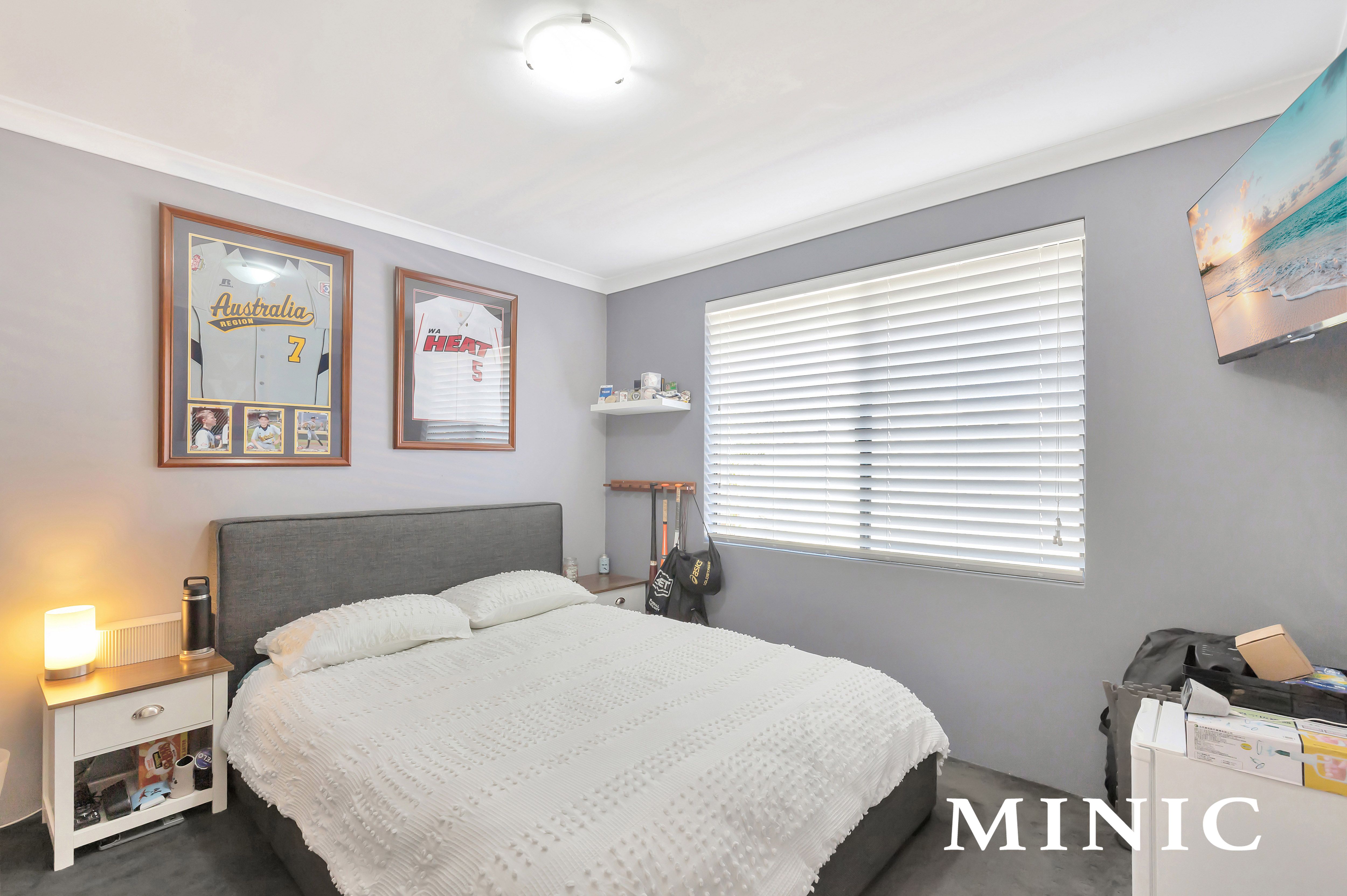 34 Charm Way, Atwell