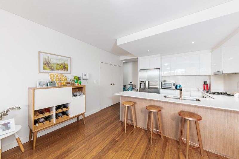 Pet Friendly and only 60m to the Train Station