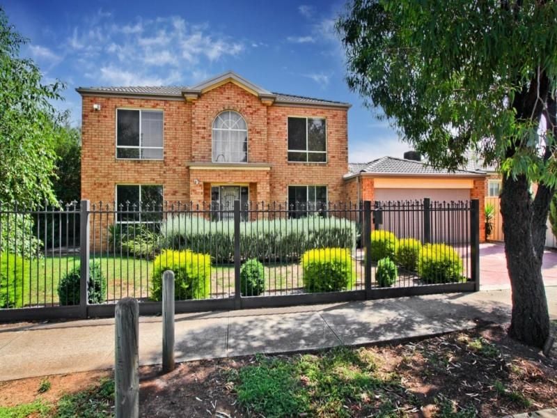 15 Macedon Close, Caroline Springs - Thumbnail 2