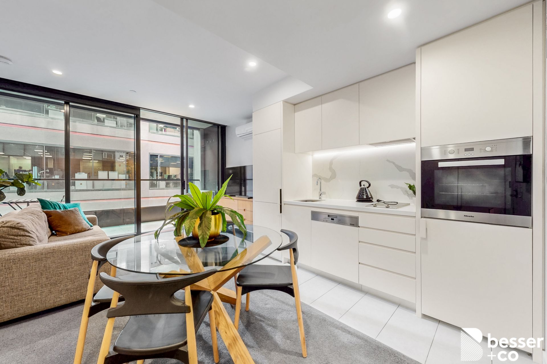 427/555 St Kilda Road, Melbourne - Thumbnail 4