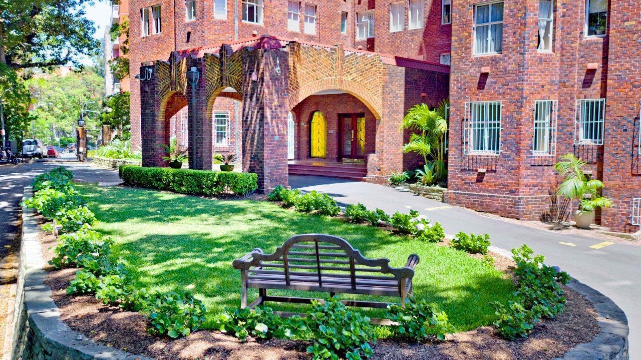 Sold 81/8 Birtley Place 'Birtley Towers' Elizabeth Bay , NSW 2011