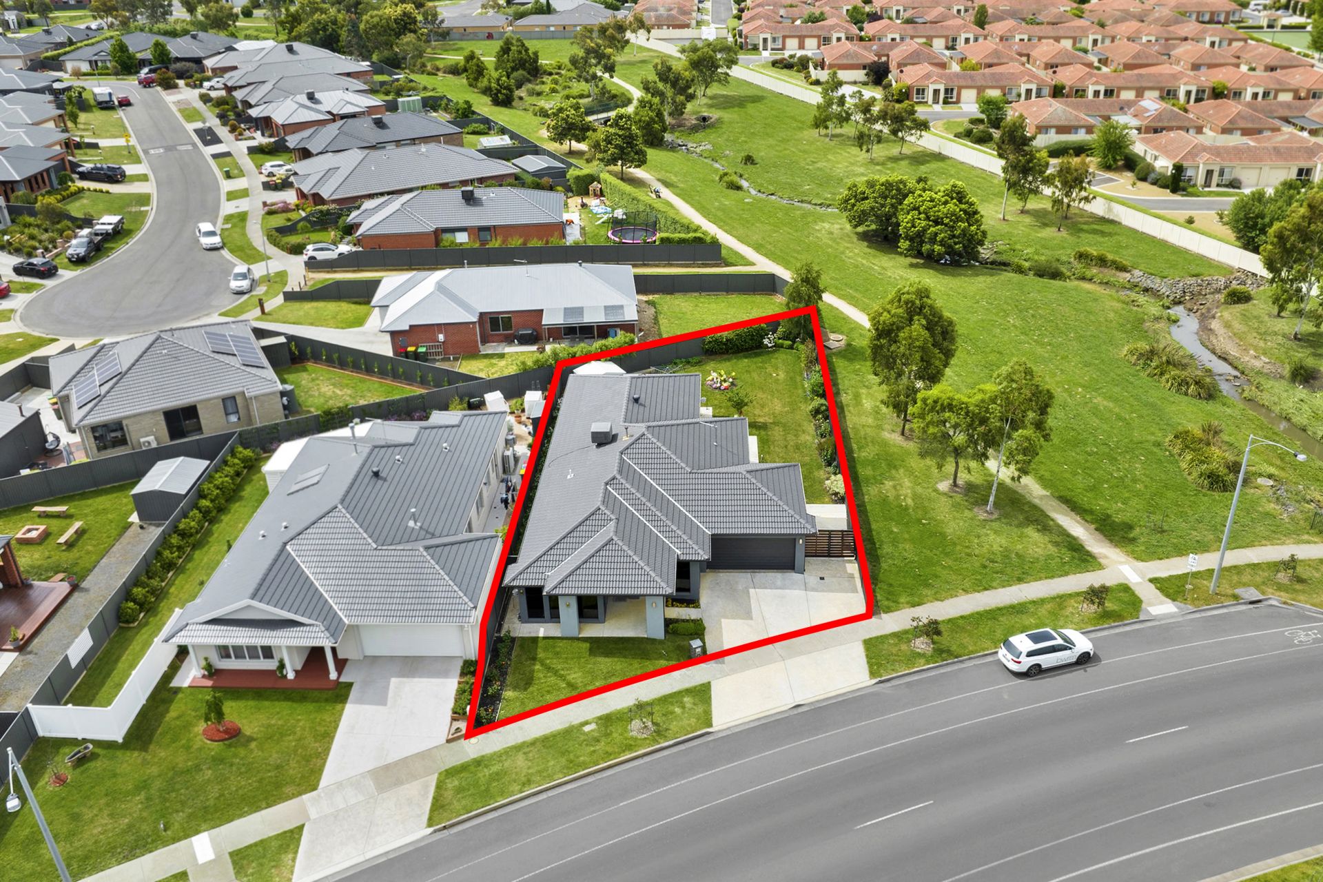 50 Ascot Gardens Drive, Delacombe, Delacombe - Thumbnail 4