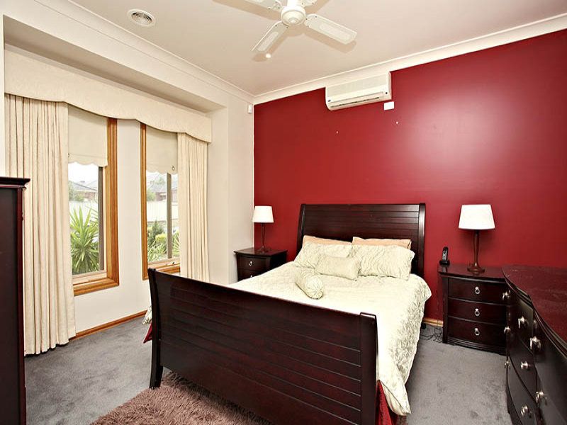 19 Cairn Curran Terrace, Caroline Springs - Thumbnail 6