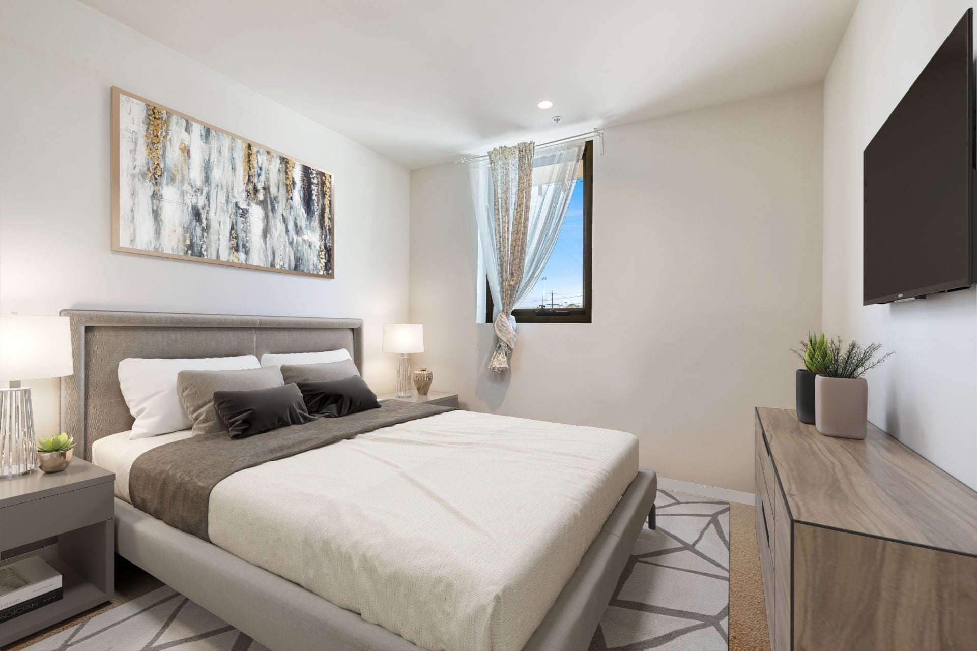 Prime Position With Lots Of Modern Comforts