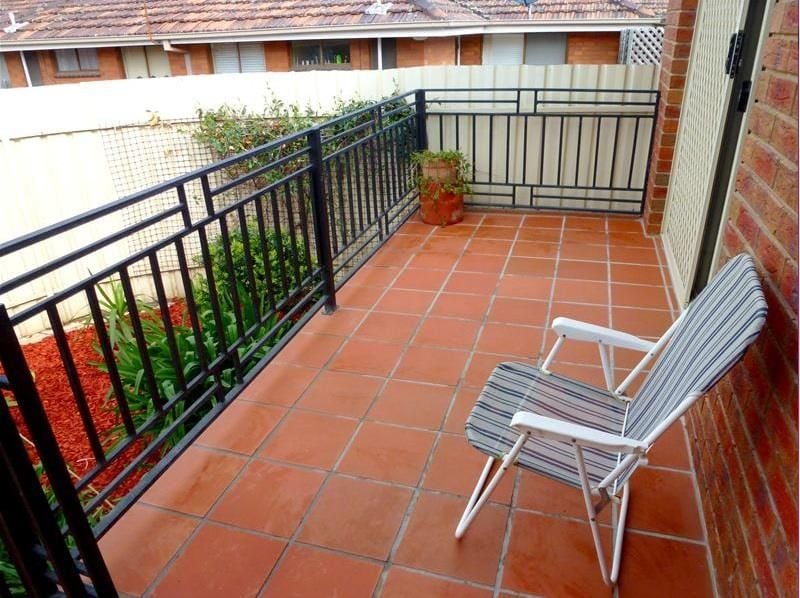 Stunning 3 Bedroom Unit with 2 bathrooms