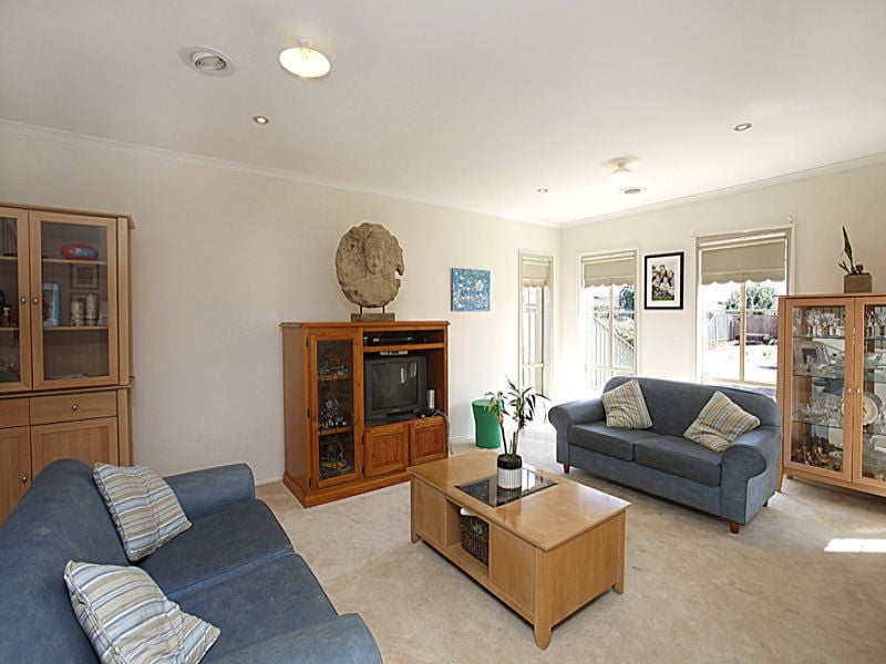 12 Brampton Close, Point Cook - Thumbnail 3