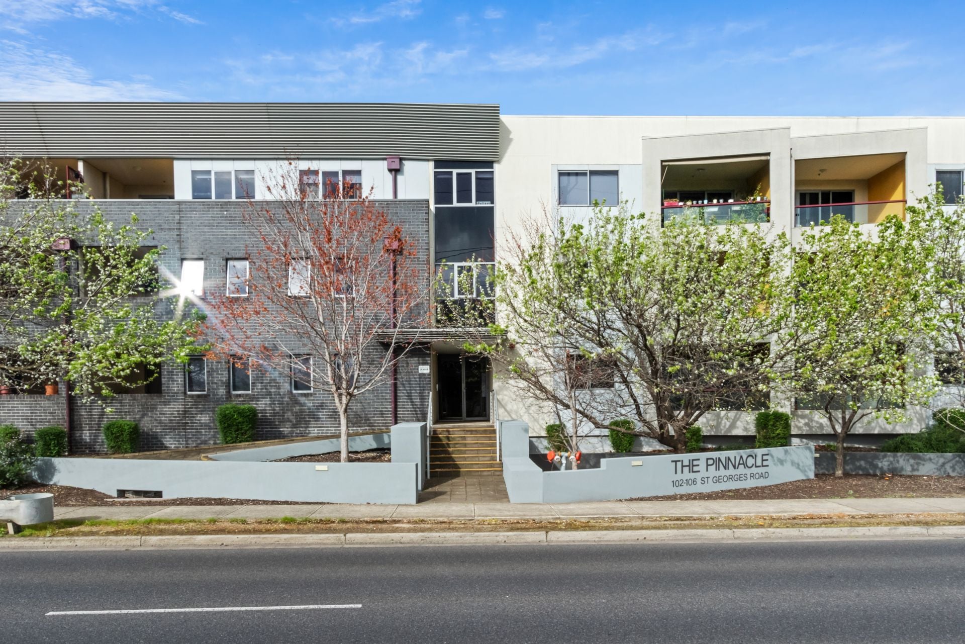 Make a Move To This Well Sought-After Apartment Complex!