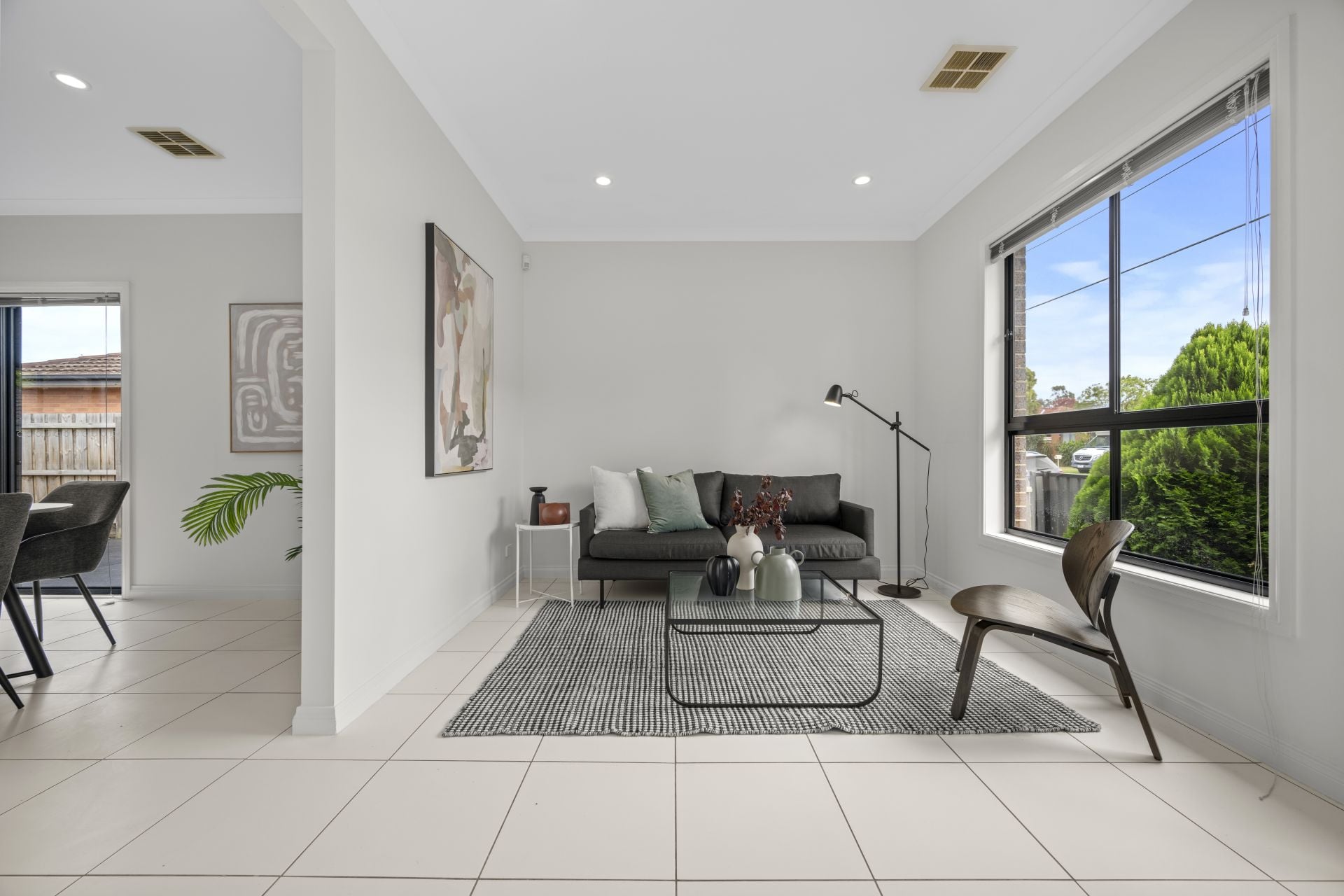 A Stylish Abode In A Central Location