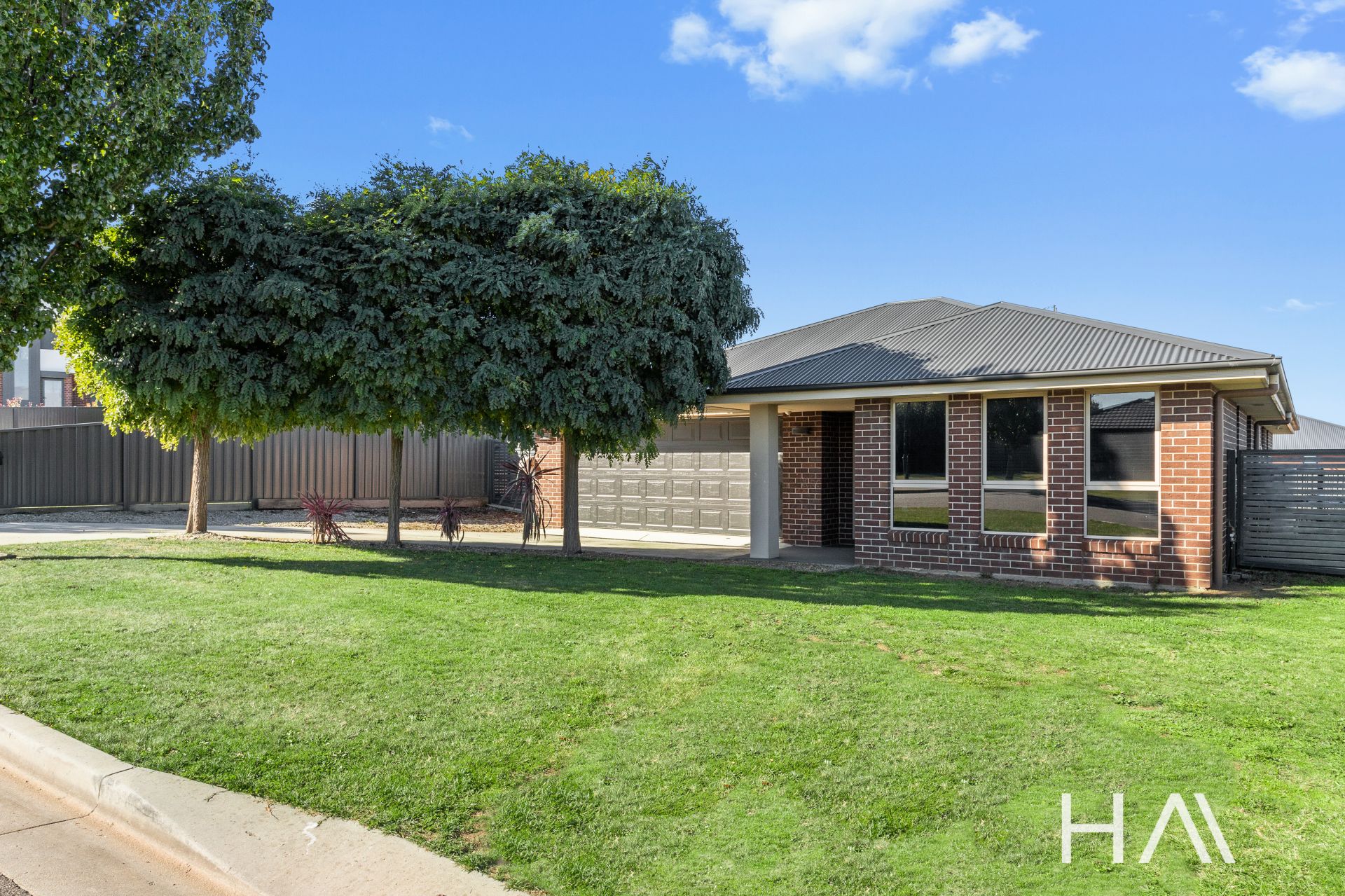 9 Minerva Drive Perth, Perth - Thumbnail 2