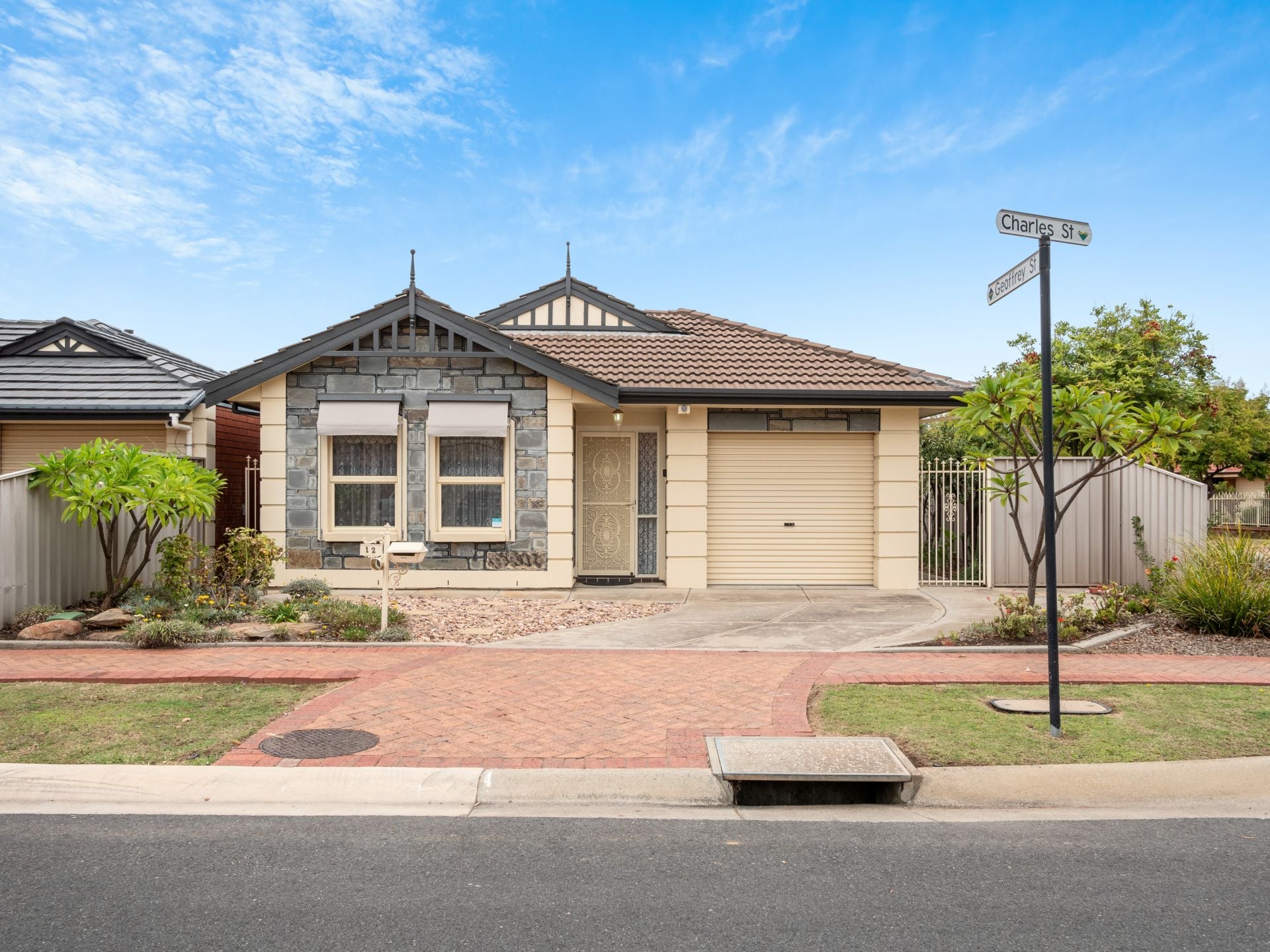 12 Charles Street, Allenby Gardens - Thumbnail 2