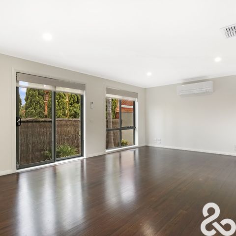 **Executive Family Luxury Living in Ivanhoe**