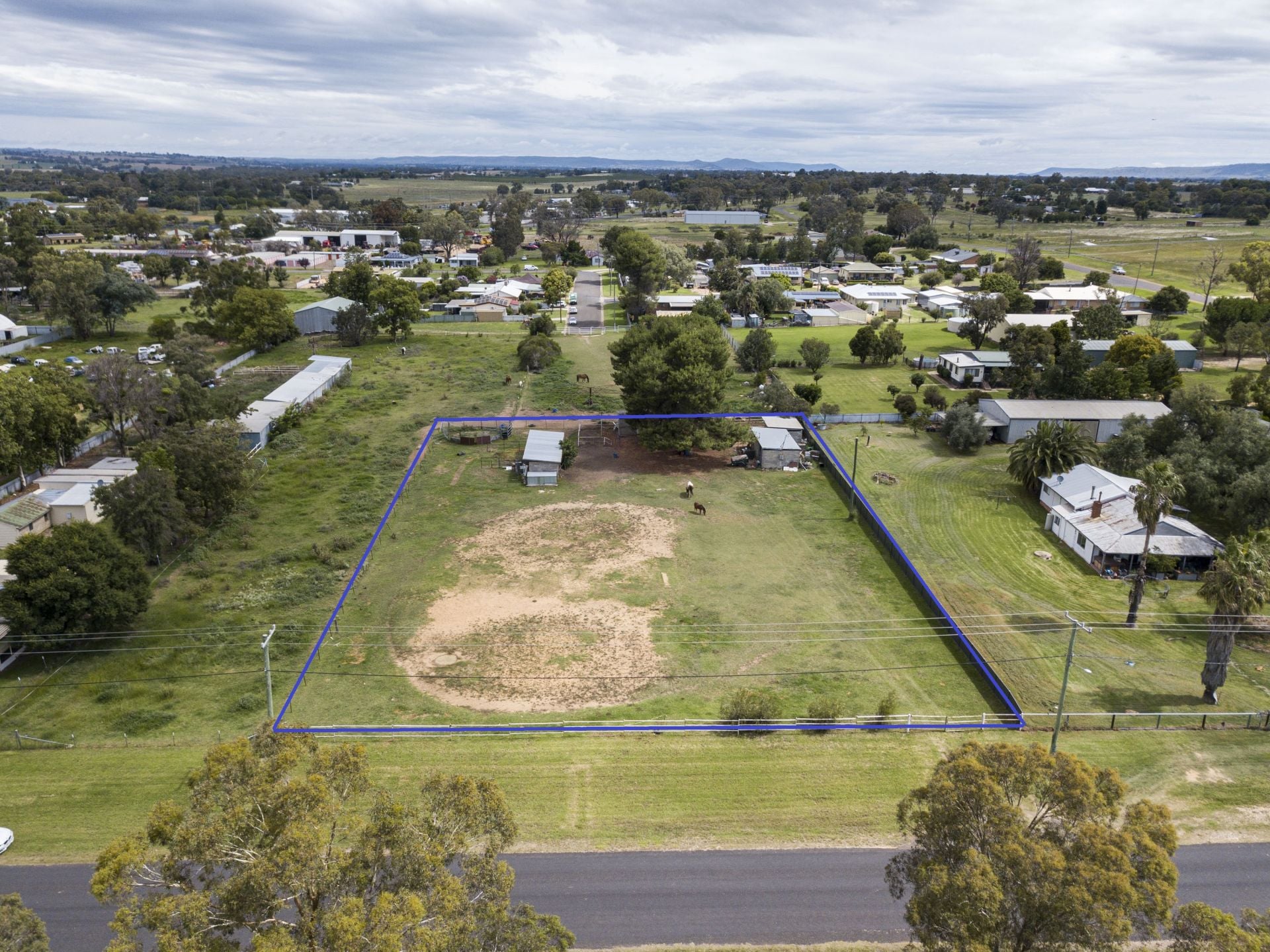 27 Waratah Street, Cowra NSW, Cowra - Thumbnail 2