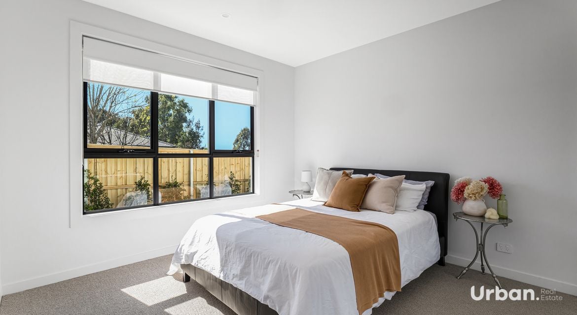 Colebee 1 Woodhall Close