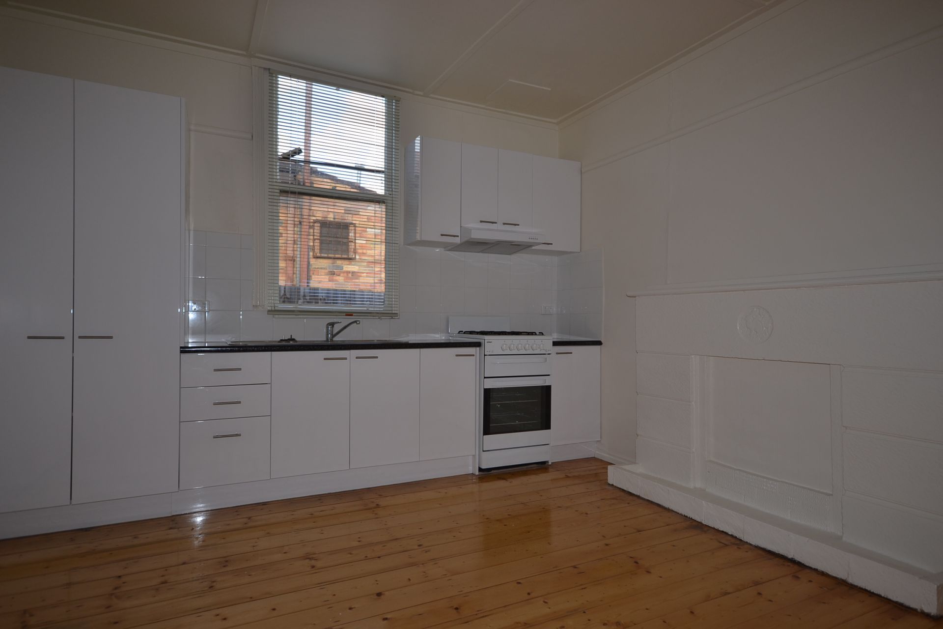 4 BEDROOM PLUS STUDY BEAUTIFULLY RENOVATED INSIDE