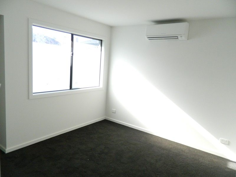** UNDER OFFER AWAITING PAYMENT**