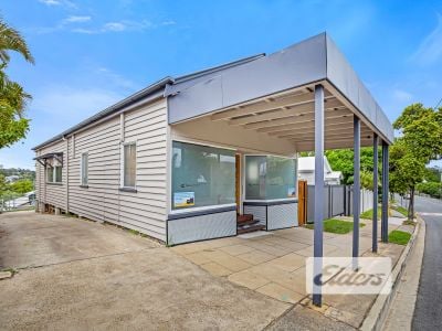 FREESTANDING OFFICE WITH GENEROUS ONSITE CAR PARK!