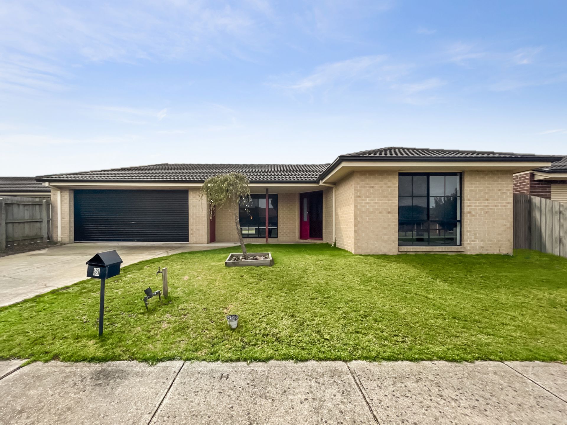 8 Barnes Way, Koo Wee Rup OBrien Real Estate