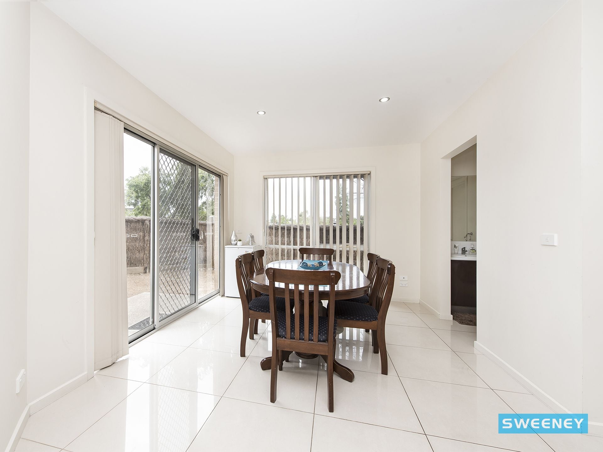 9/5 Strathvea Lane, Caroline Springs - Thumbnail 5