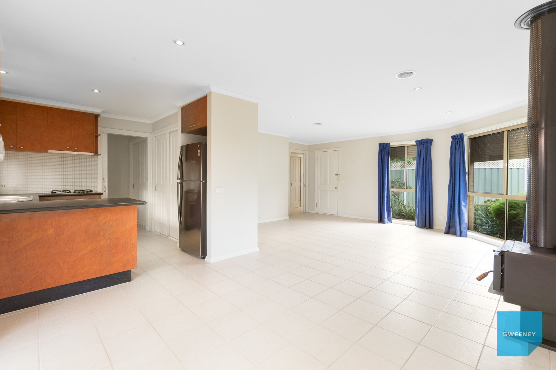 2/4 Lake Boga Avenue, Deer Park - Thumbnail 5