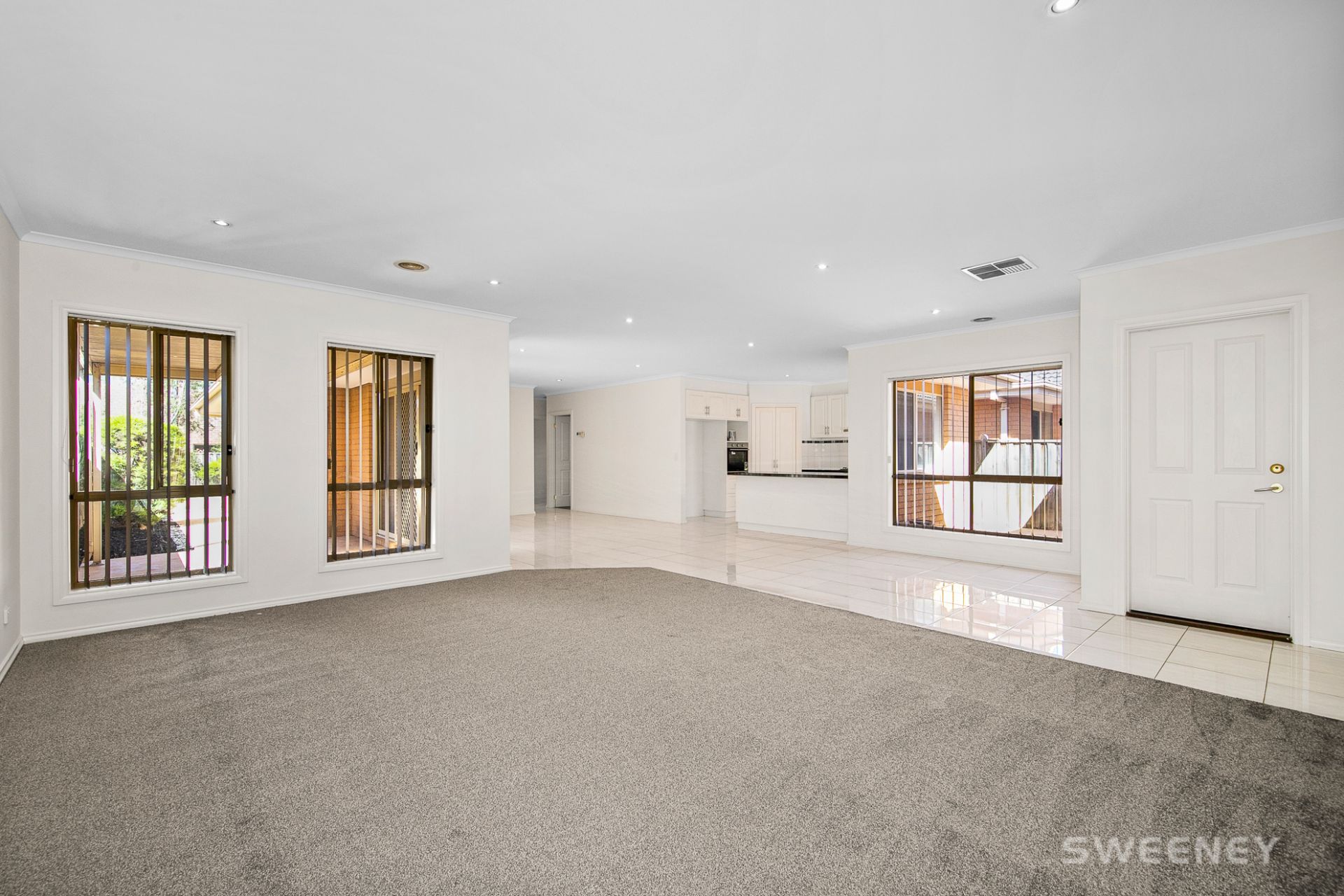 89 Middle Park Drive, Sanctuary Lakes - Thumbnail 5