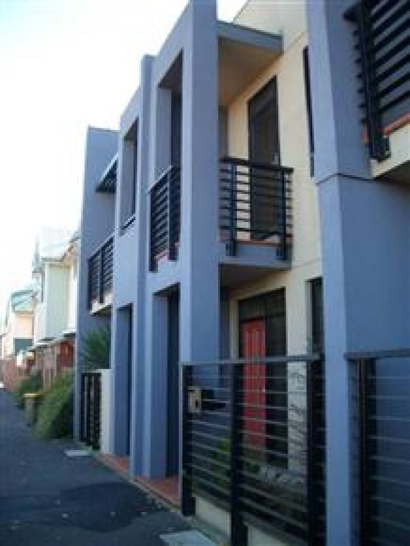 17 Goldsbrough Walk Kensington VIC, Kensington - Thumbnail 2
