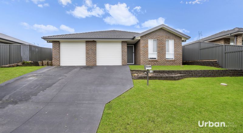 12 Mapplewell Circuit