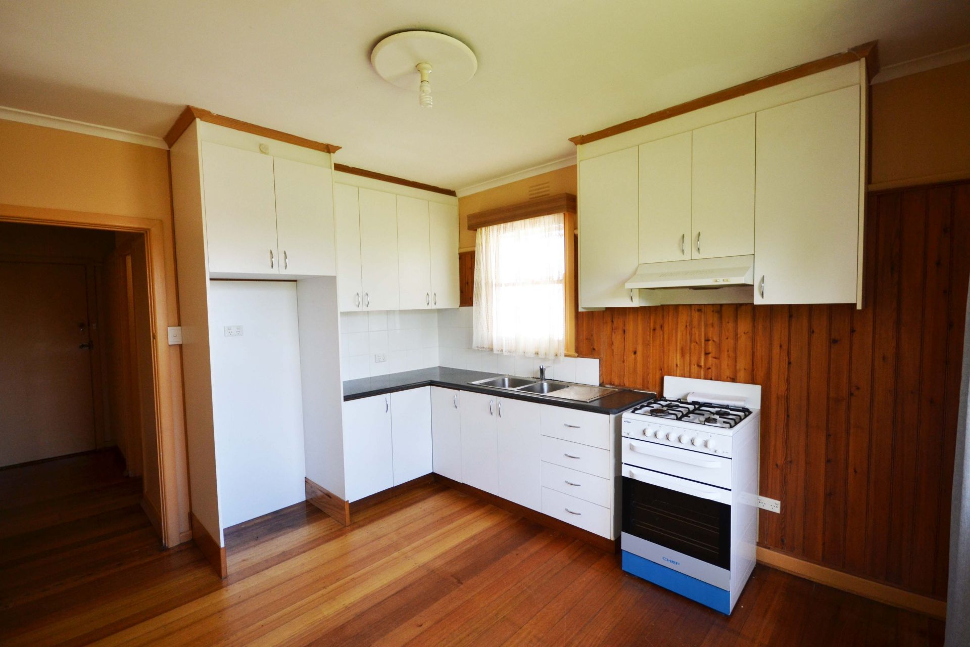 NEAT, CLEAN AND A GREAT LOCATION