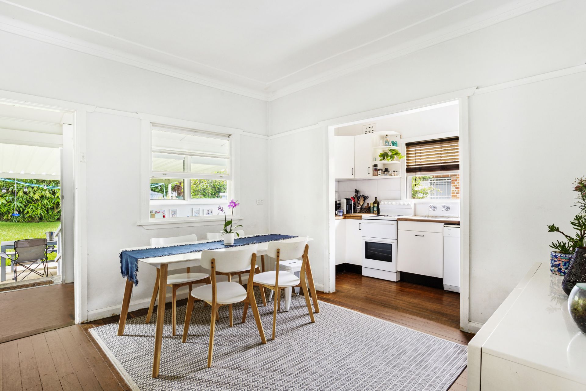 207 Oak Road, Kirrawee, Kirrawee - Thumbnail 4