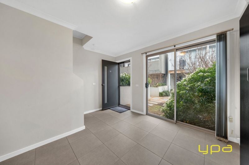 12 Axel Walk Cranbourne North VIC, Cranbourne North - Thumbnail 2