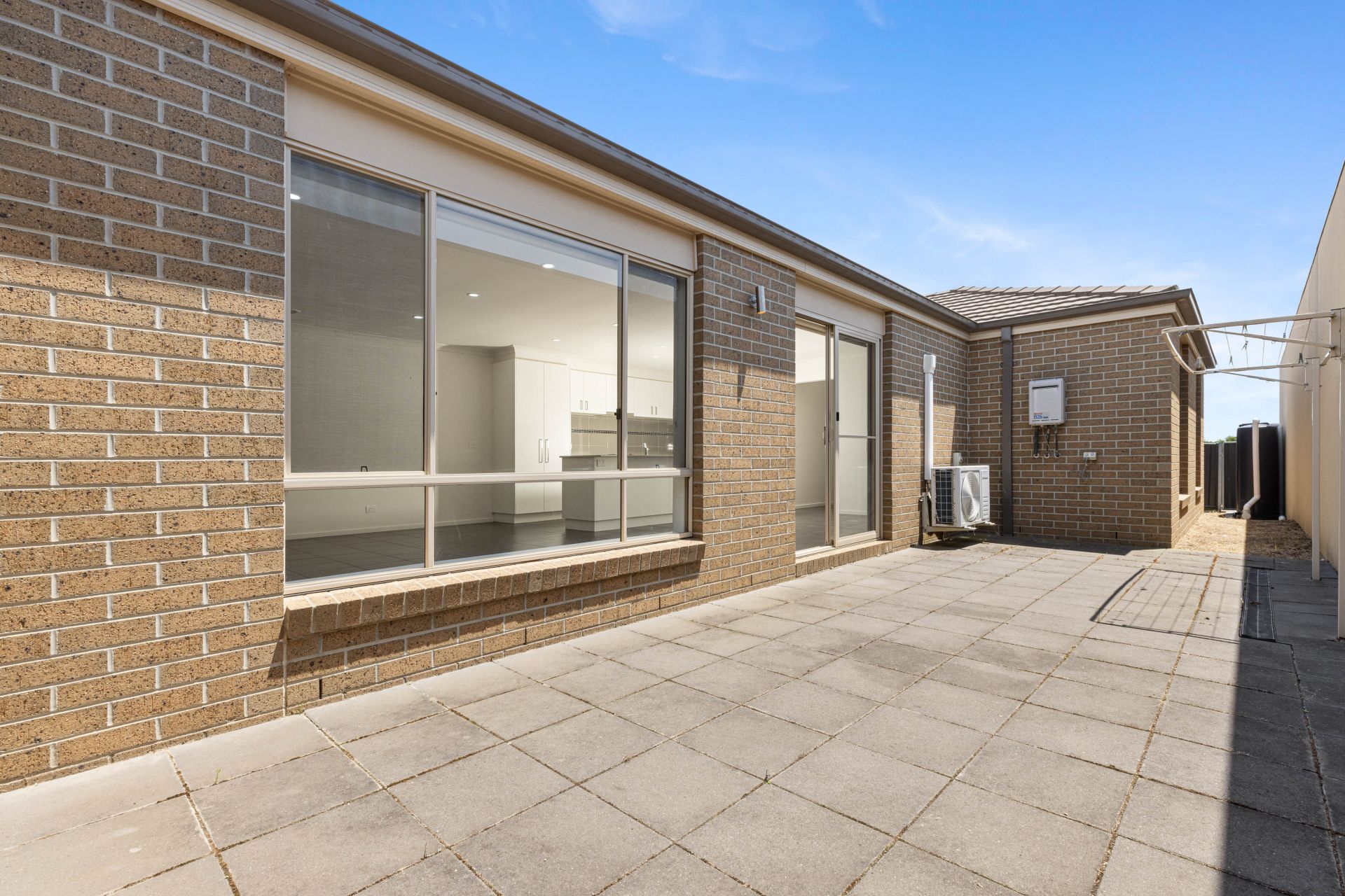64 Warburton Drive, Lucas, Lucas - Thumbnail 3