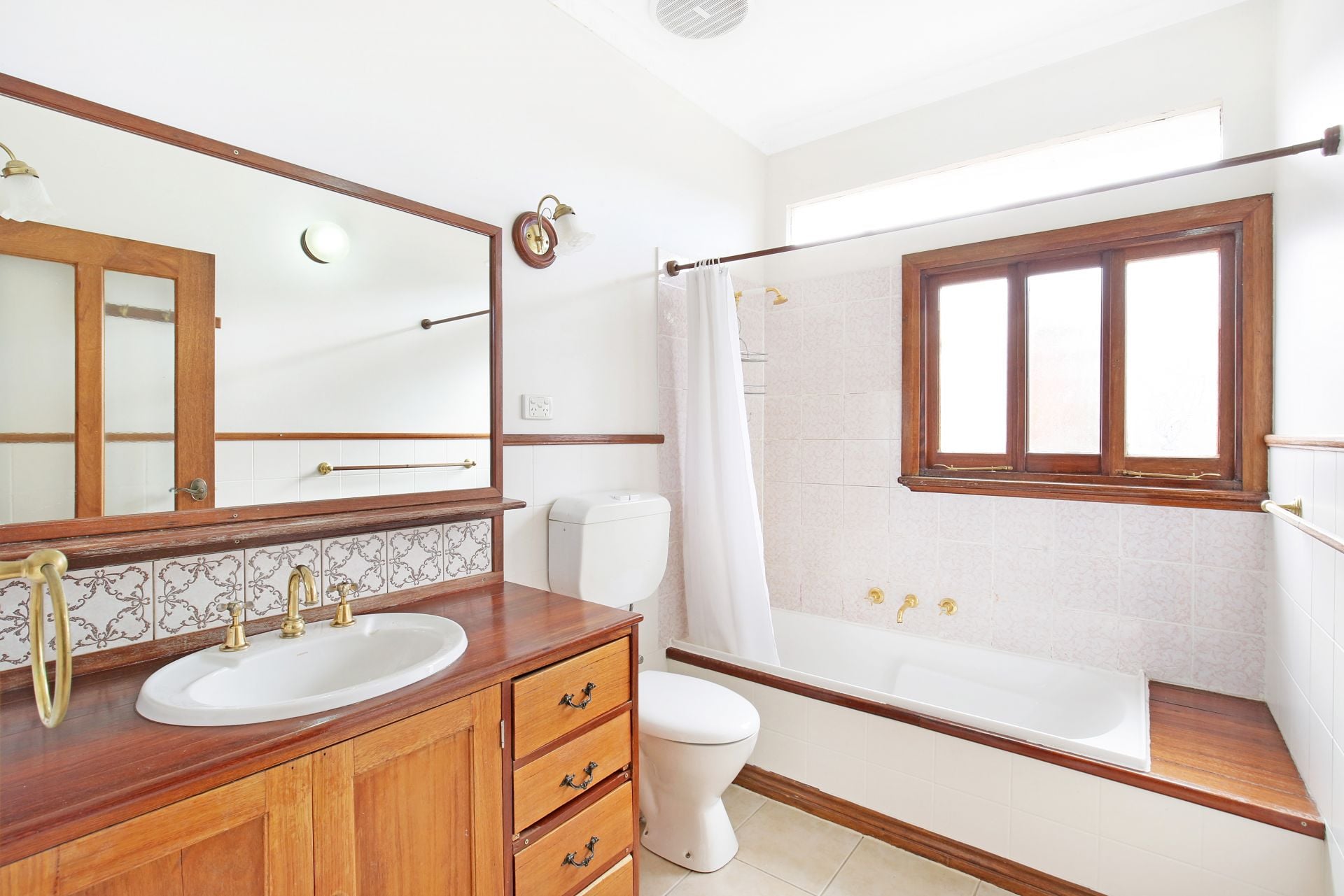**Lovely spacious family home**