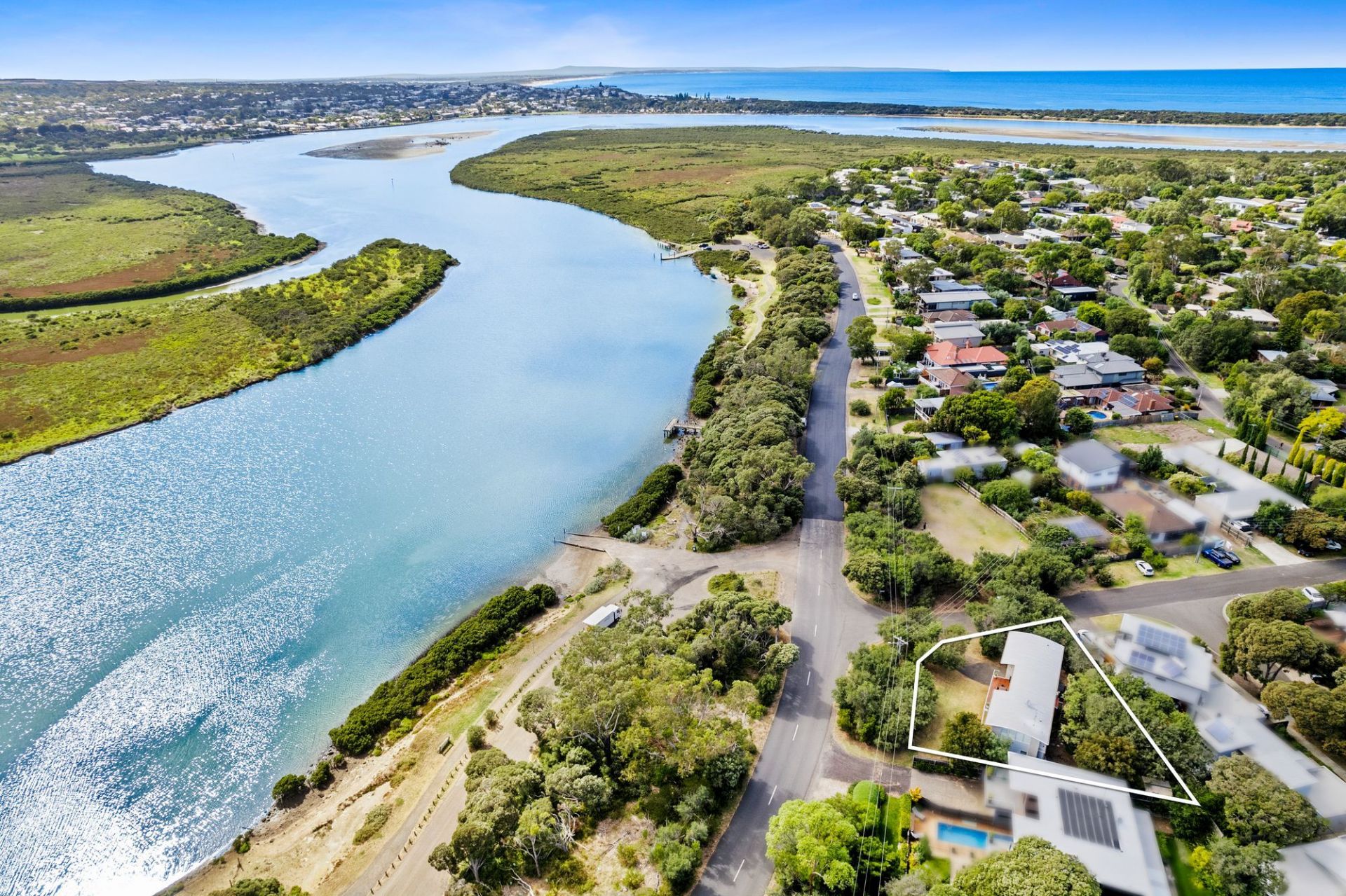 19 River Parade Barwon Heads VIC, Barwon Heads - Thumbnail 4