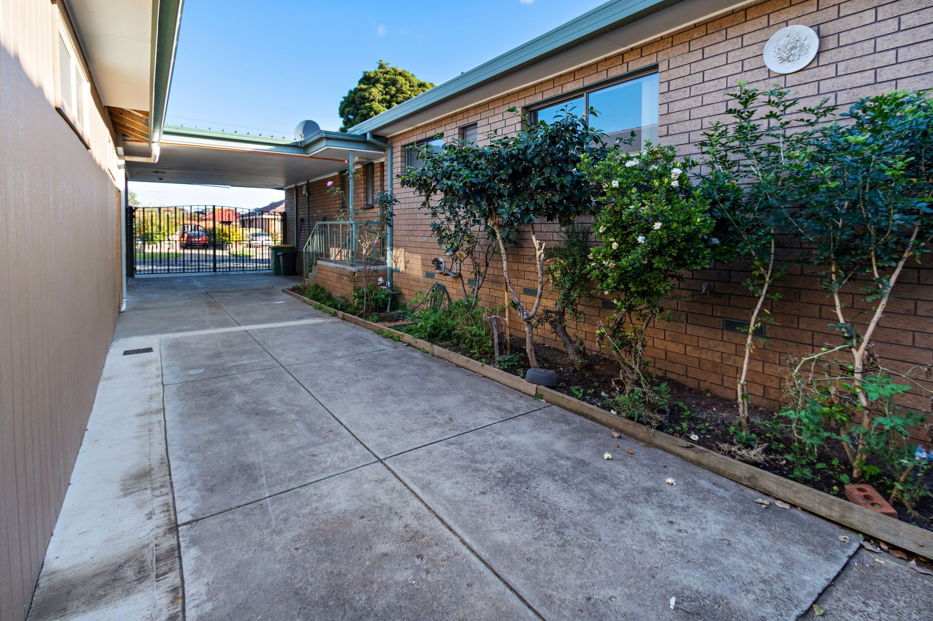 SPACIOUS FAMILY HOME!