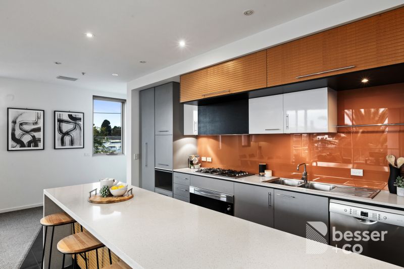 39/220 Barkly Street, St Kilda - Thumbnail 3