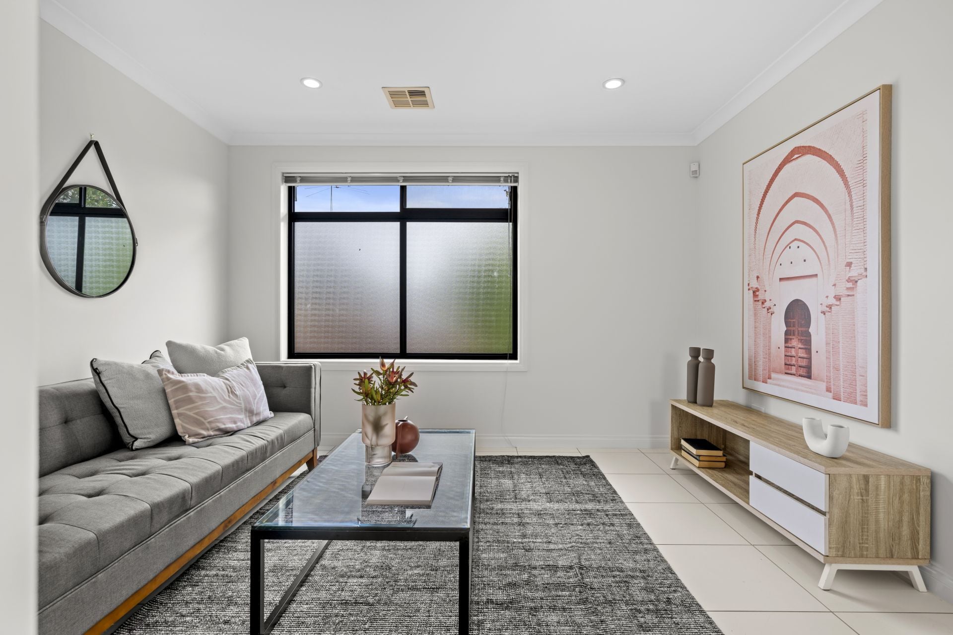 A Stylish Abode In A Central Location