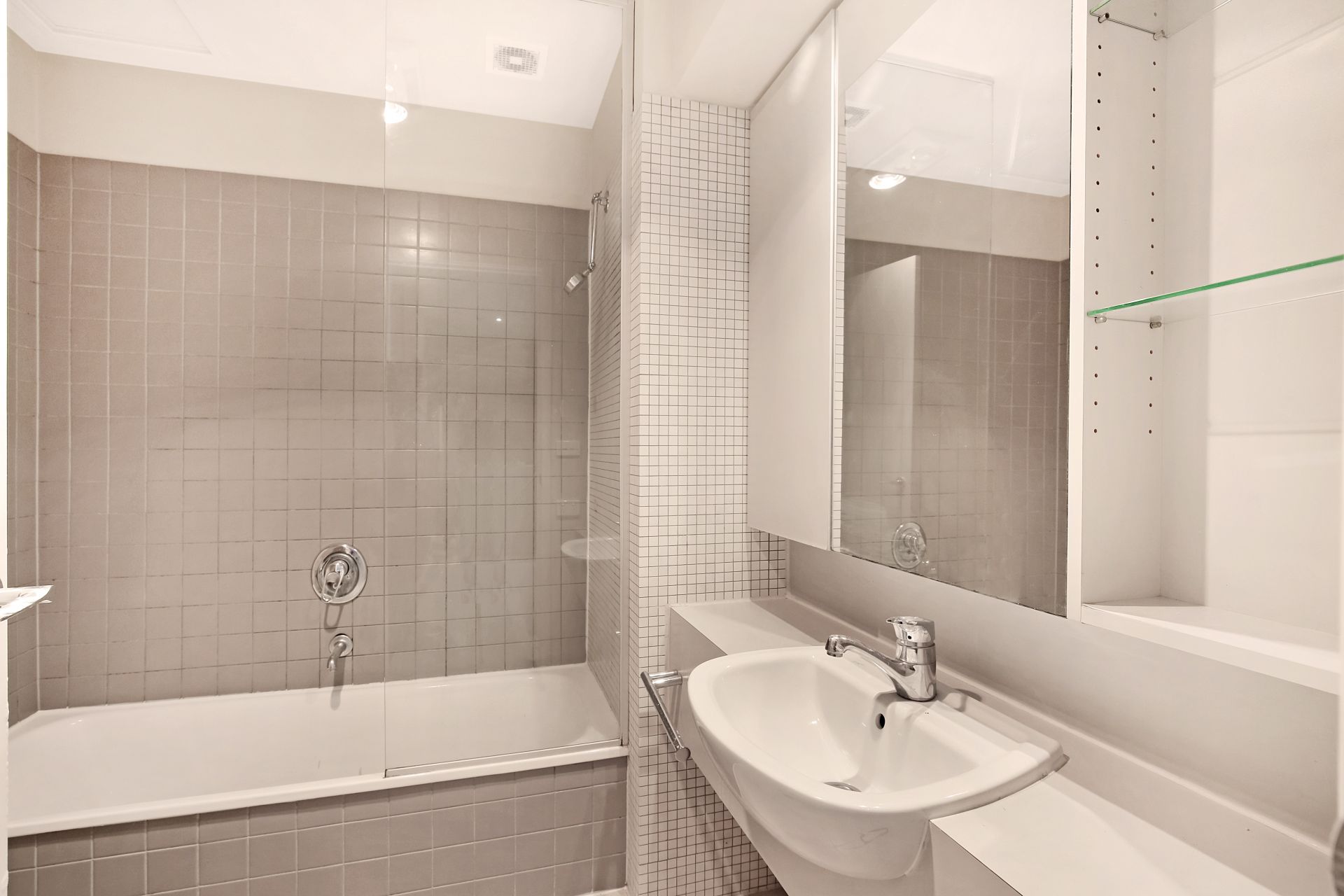 **Centrally Located**