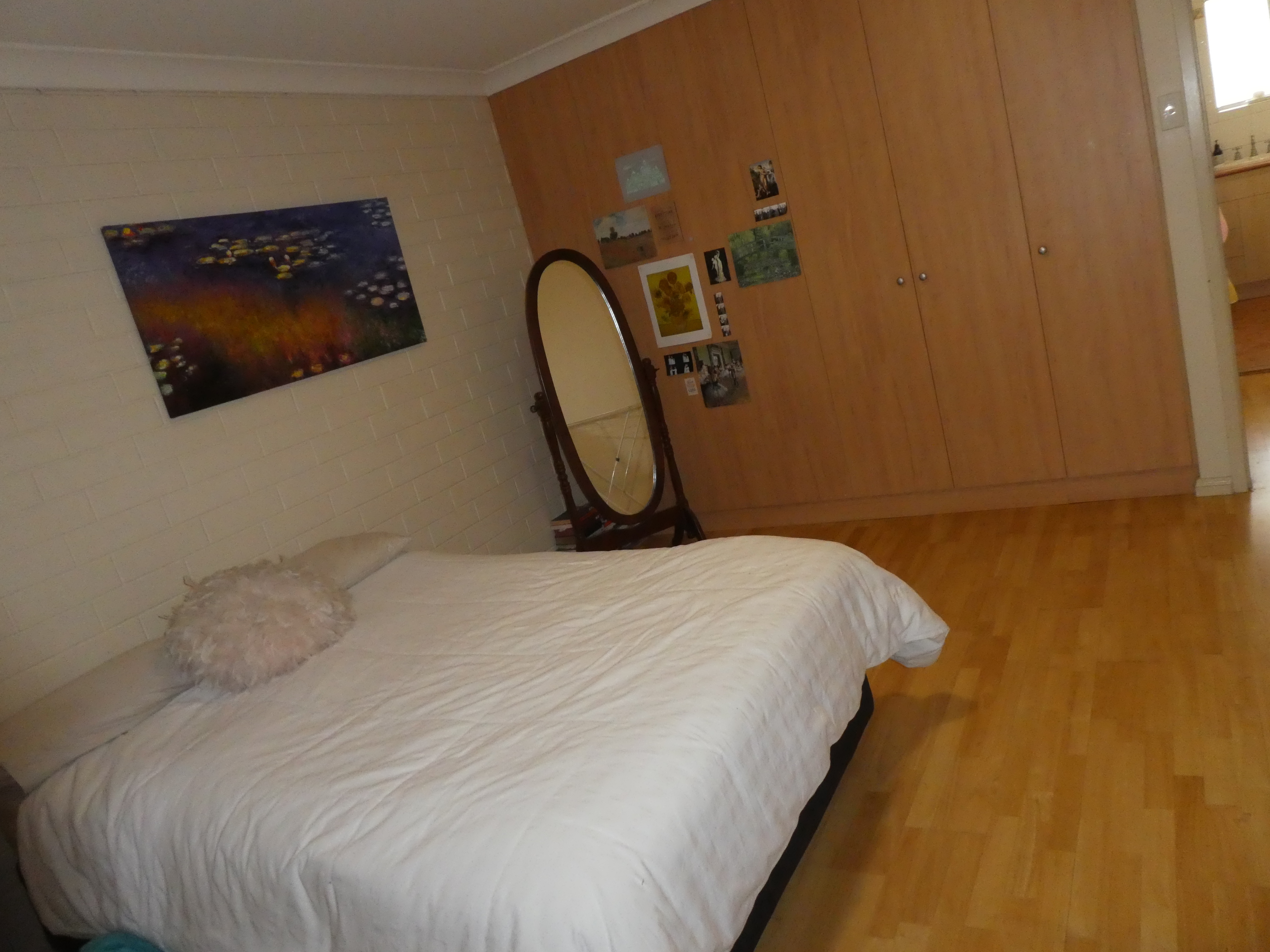 11/4 Loch Street Stepney 5069