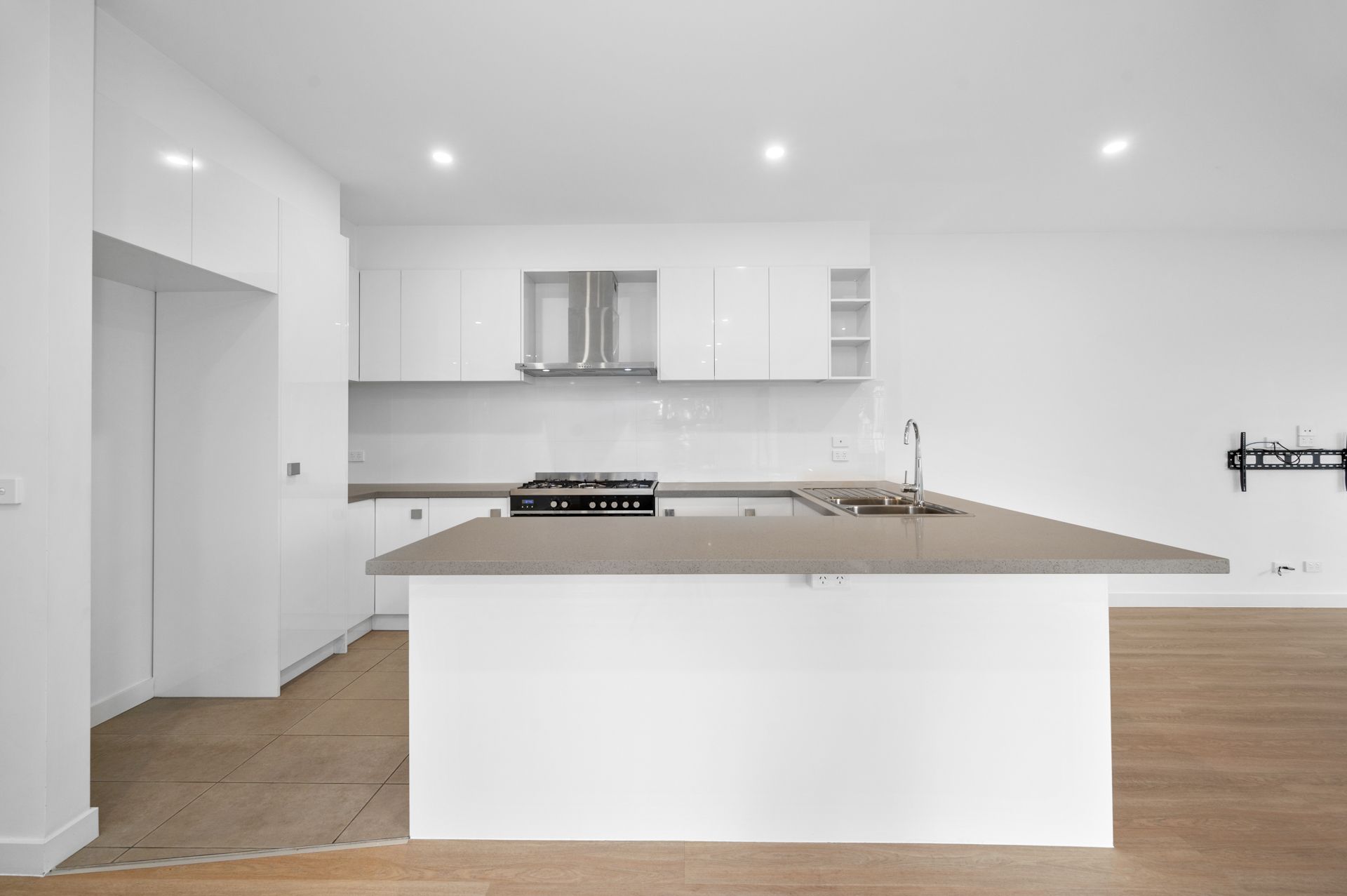 PRISTINE TOWNHOUSE