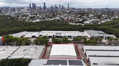 HIGH-BAY INNER-CITY WAREHOUSING!