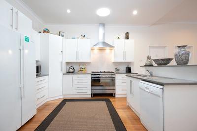 MOTEL / GUEST HOUSE FOR SALE - MID NORTH COAST - SIMPLY STUNNING