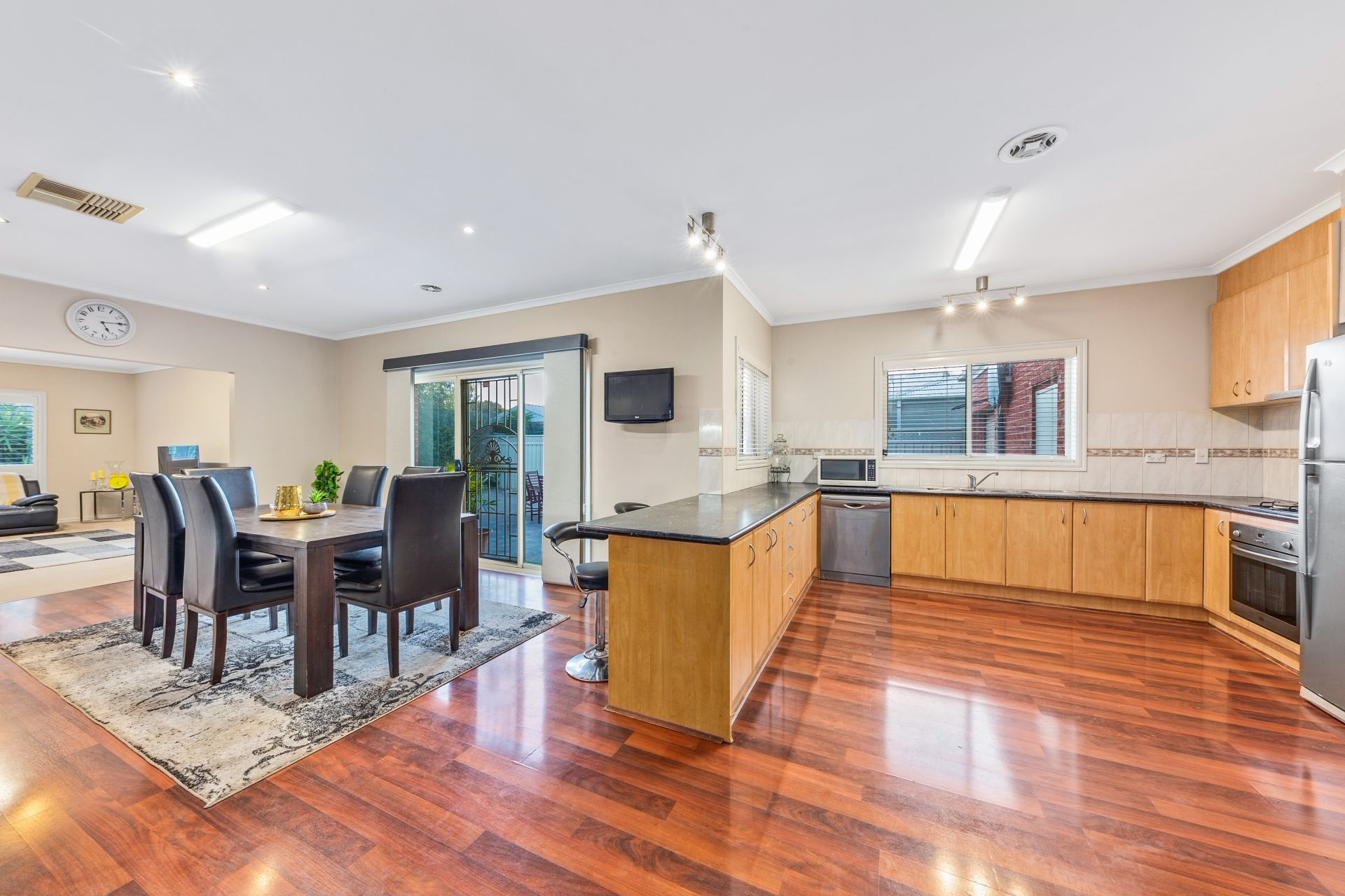 7 Girraween Place, Caroline Springs - Thumbnail 8